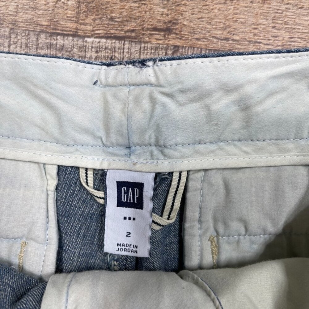 Women's GAP Blue Denim Flat Front Shorts size 2 - Picture 3 of 4